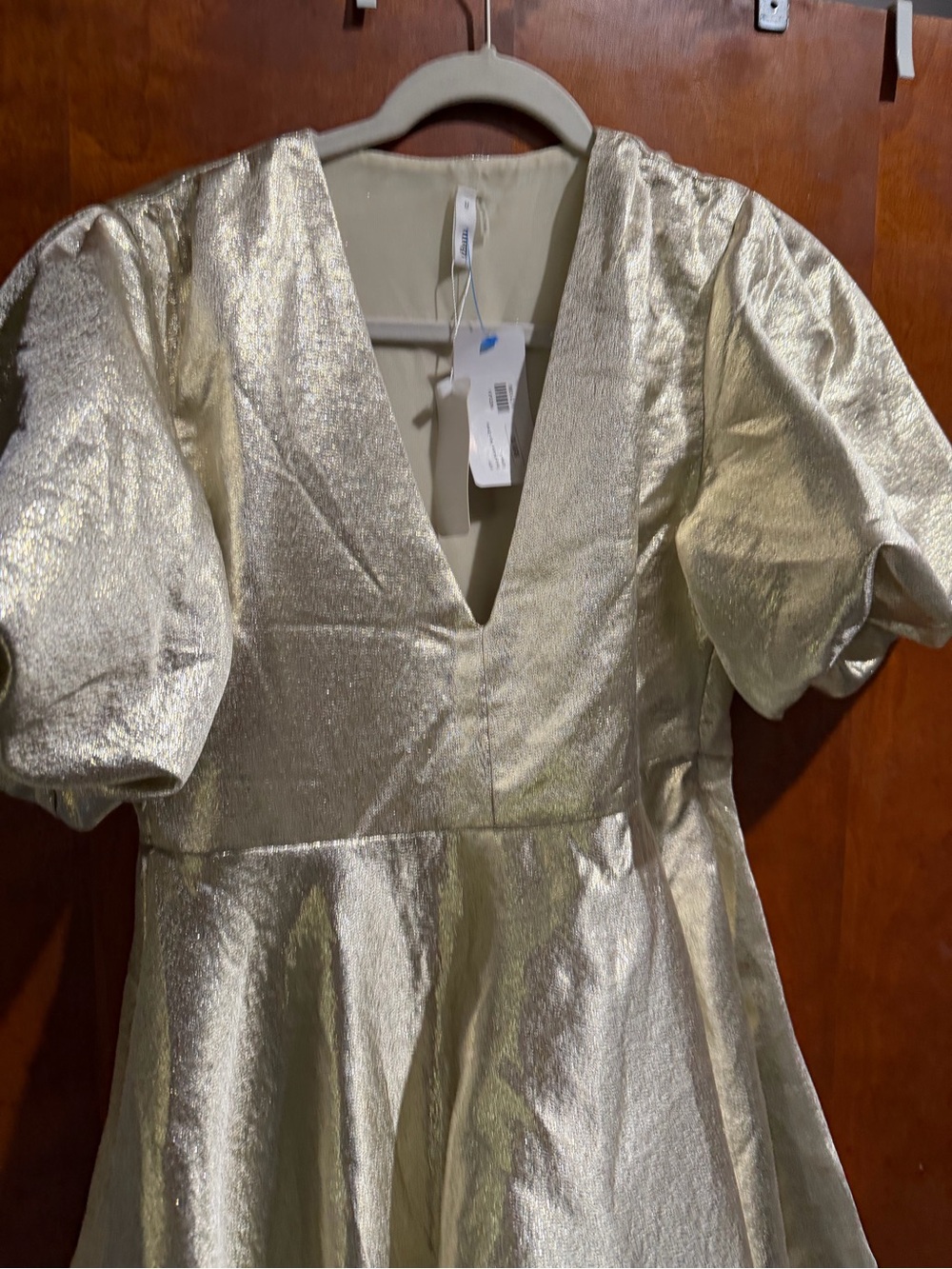 glam Metallic Gold Puff-Sleeve V-Neck Party Dress